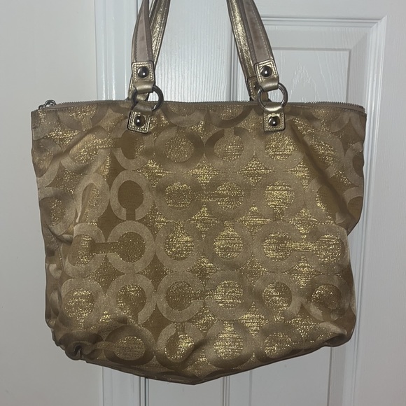 Coach Bag - Picture 4 of 5